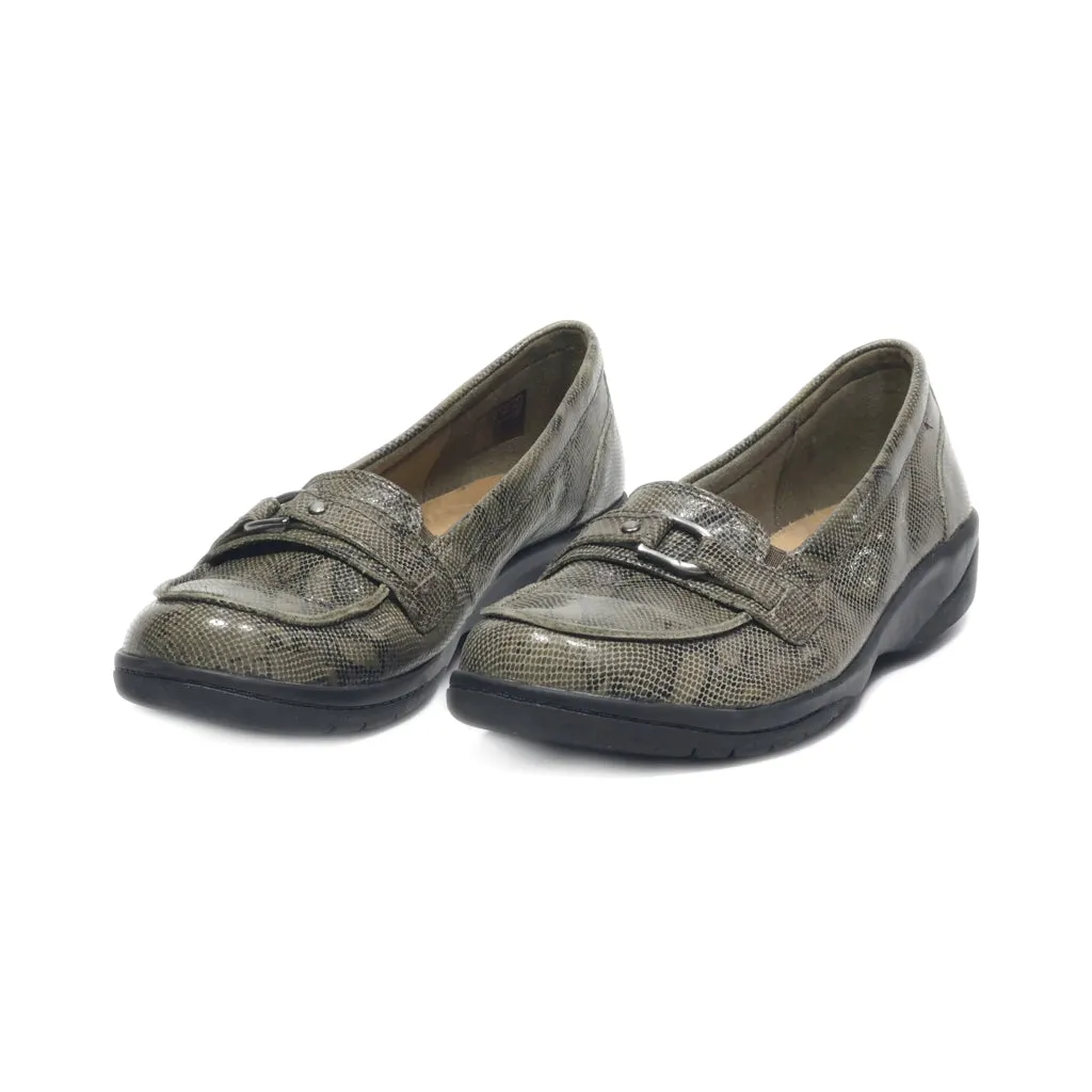 Clarks Loafers Leather Grey Colour For Women